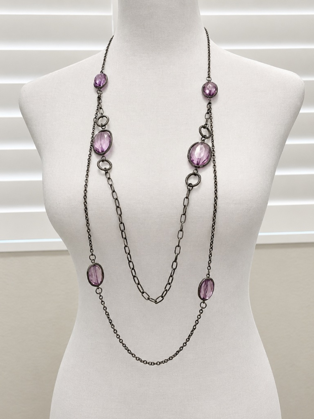 Pendant with faceted lavender-purple acrylic stones
